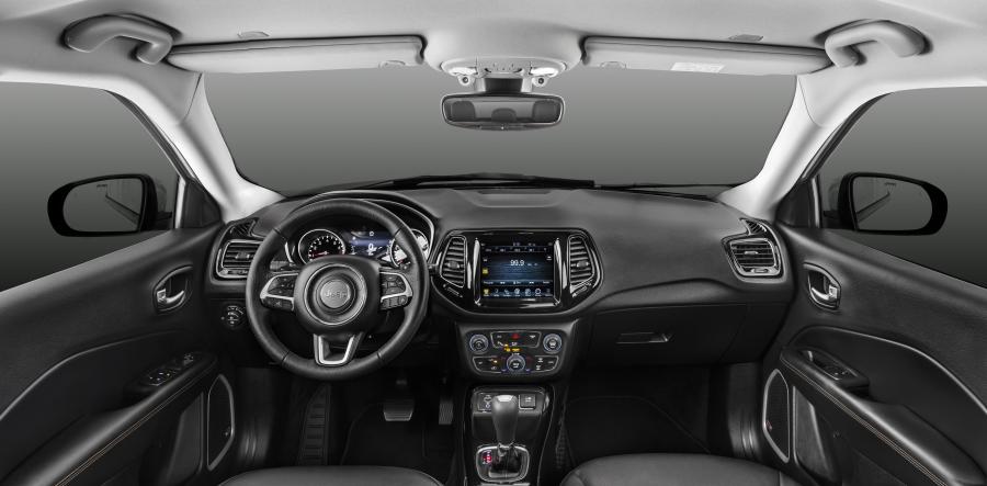 Торпедо Jeep Compass Limited 2016 года  (LA) (фото 11 из 20)